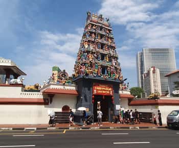 Chinatown Heritage Walk & Street Food Tasting (Small Group)