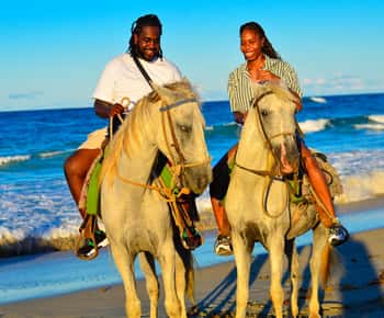 Punta Cana: Horseback Riding Tour with Sunset at Macao Beach