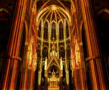 Viena: Luz da Criação Igreja Votiva Espetáculo de luz imersivo
