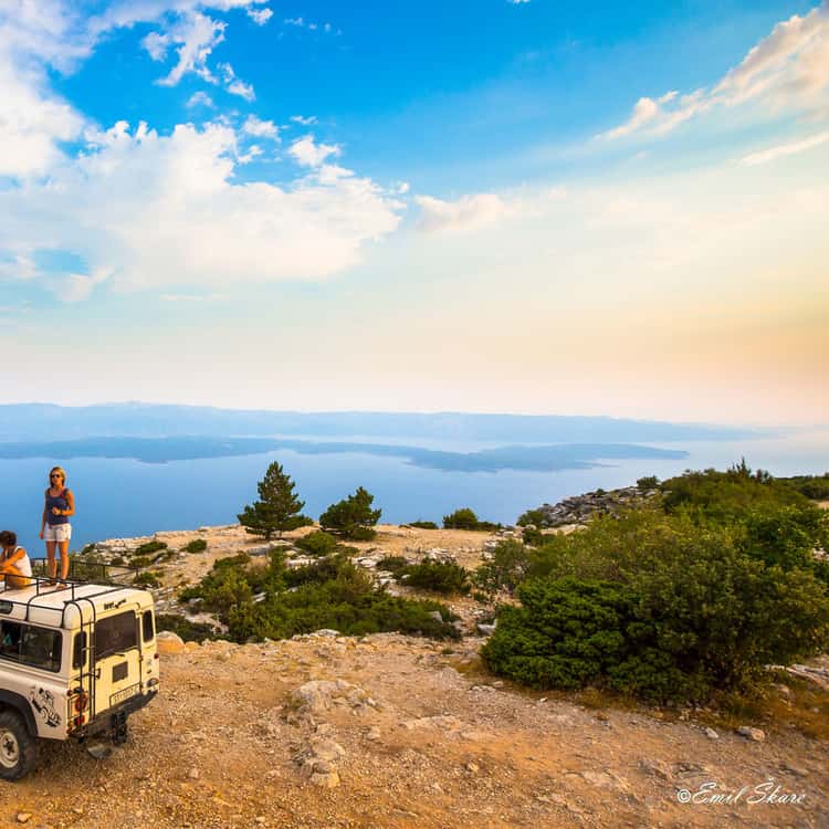 Brač Island 4x4 Jeep Tour with Lunch, Wine & Golden Horn Beach