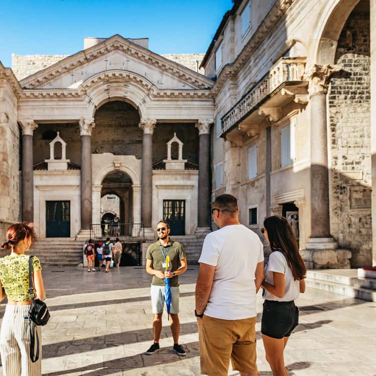 Walking Tour of the Old Town and Diocletian's Palace