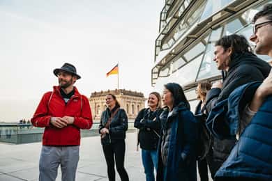Riksdagshuset Reichstag, kupolen och regeringsdistriktet Guidad tur