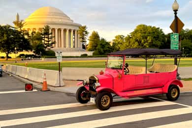 Washington, DC: Day & Night Electric Cart & Vintage Car Tour