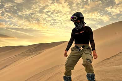 Sandboard|SandSkiing Sunset Buggy 4x4 in Huacachina