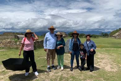 De Oaxaca: Viagem de 1 dia a Monte Albán e às cidades de artesanato
