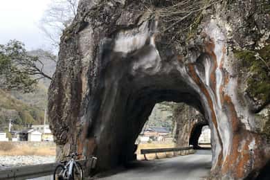 e-bike tour Shisō Region with Sake Brewery Tour