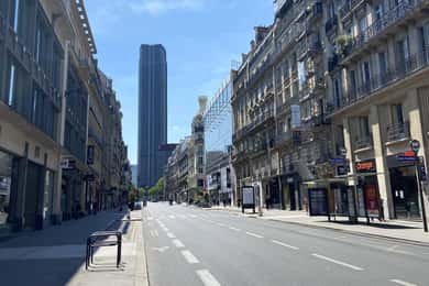 Montparnasse: Walking Tour & Rooftop Paris Views