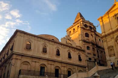 Lawatan Keagamaan antara Syracuse dan Noto: Antara Iman, Sejarah dan Keajaiban Baroque