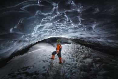Desde Reikiavik: Aventura en una cueva de hielo con paseo en buggy