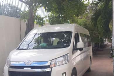HolBox: Private Tour with Transfers