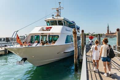 Venedig: Burano, Torcello & Murano Boots- und Glasbläsertour