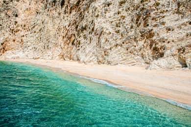 Cefalonia: crociera privata in barca a vela con pranzo e snack locali
