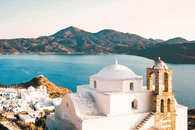 From Crete: Milos Island Day Trip with Guided Tour & Ferry