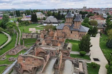 La vera corte principesca di Dracula e la vera fortezza di Dracula