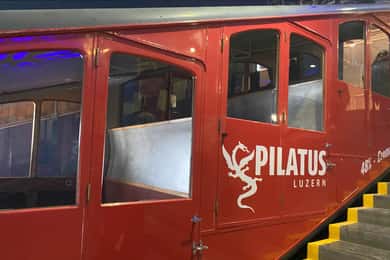 Desde Basilea: Tour en grupo reducido por el Monte Pilatus y el Lago de los Cuatro Cantones
