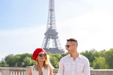 Paris: Premium Photoshoot with Iconic Eiffel Tower Views