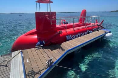 Underwater boat excursion in the Lavezzi Islands Archipelago