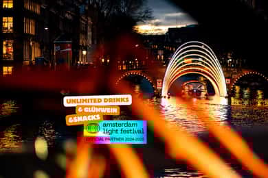 Amsterdam: Light Festival Cruise met drankjes en snacks