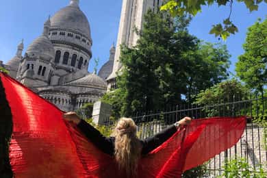 Montmartre enchanté Visite chantée et guidée (VIP)