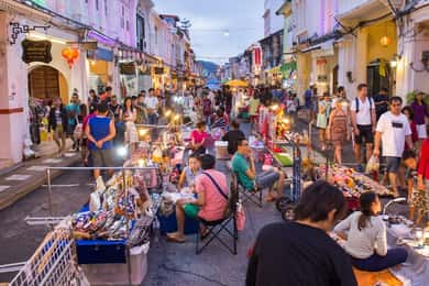 City tour em Phuket com visita ao mercado noturno e alimentação de elefantes