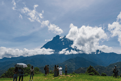 Sabah: Kinabalu Park, varme kilder og ko-farm, dagstur
