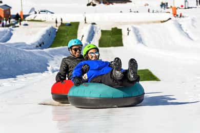 Parque Farellones: ida y vuelta, ticket de entrada y ropa de nieve opcional.
