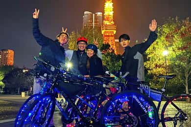 Tóquio: Tour noturno de 2 horas de bicicleta pelas jóias escondidas da cidade