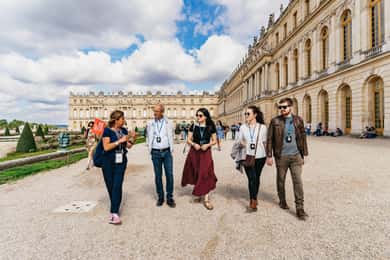 Versailles: Forbi-køen-tur til slottet med tilgang til hagen