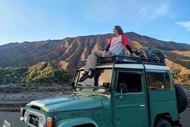 Start: Malang! Bromo Sunrise and Ijen 2D/1N Share Tour