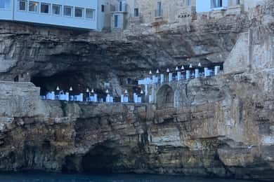BOAT TOUR POLIGNANO A MARE with swim stop and aperitiv