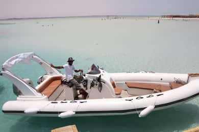 Makadi: Crociera in motoscafo sull'isola di Giftun fino a Orange Bay e pranzo