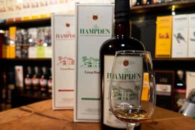 Viagem privada a Hampden Estate Rum a partir de Montego Bay