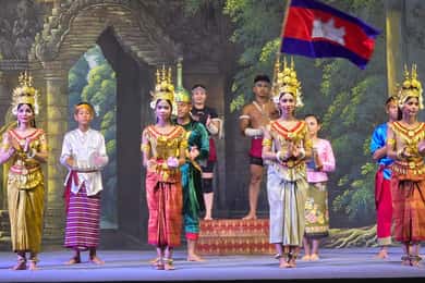Представление Apsara, включая ужин «шведский стол» и трансфер из отеля