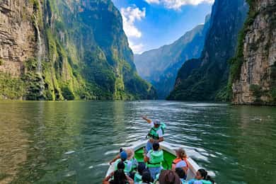 San Cristobal : Sumidero Canyon, Chiapa de Corzo, & Miradores