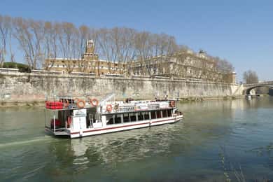 Castillo de Sant'Angelo, Ara Pacis y barco turístico Hop-on Hop-off