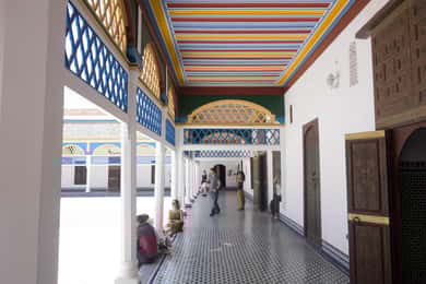 Palacio de la Bahía, Madraza Ben Youssef y Visita de la Medina