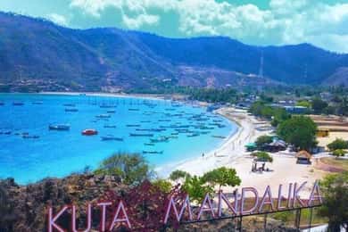 Day Tour /Hand Weaving,Tradisional Village&Beach Tour
