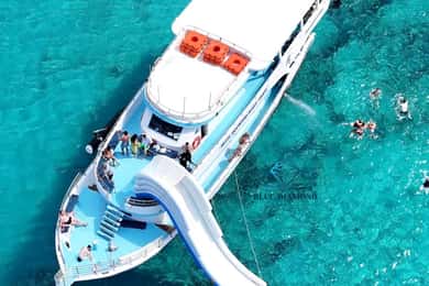 Paphos: Blue Lagoon-kryssning med vattenrutschbana, musik och hotelltransfer