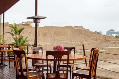 Lunch w restauracji Huaca Pucllana