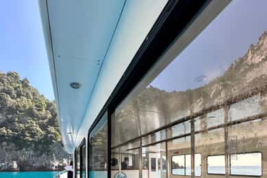 From Salerno: Cruise with Amalfi Stop and Light Lunch