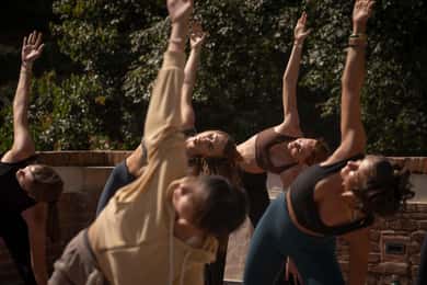 Katmandú: Retiro de yoga de 10 días para controlar el estrés en el Himalaya