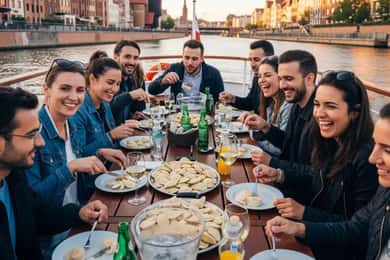 Gdańsk: Motława River Cruise with Pierogi Tasting