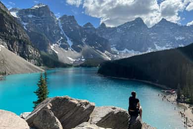 Calgary: Lake Louise, Moraine Lake, & Emerald Lake Tour