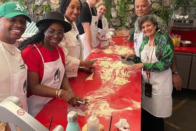 Positano: Pizzabakningskurs i liten grupp med dryck ingår