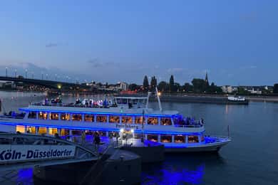 Von Bonn aus: Weihnachtliche Adventskreuzfahrt auf dem Rhein