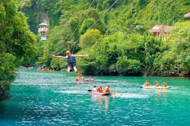 Zipline à la grotte sombre et à la grotte de Phong Nha : Dong Hoi/Phong Nha