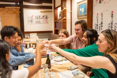 ディープな大阪のナイトライフ、食事とドリンク