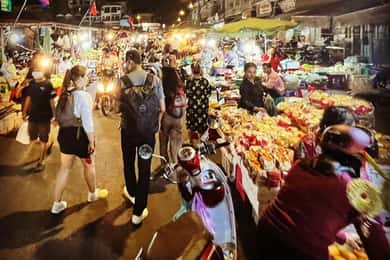Phnom Penh's Ultimate Street Food Tour by Tuk Tuk