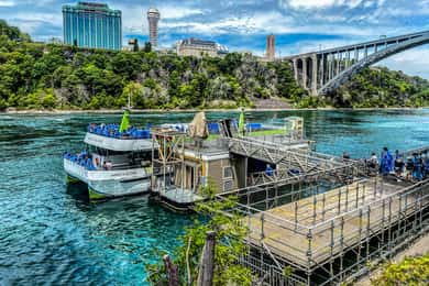 Maid of Mist & Cave of Winds Combo Tour