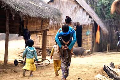 Nong Khiaw: 2-Day Trekking,Hmong village,Home Stay&Kayaking